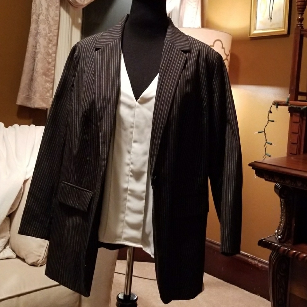 WOMEN'S BLAZER